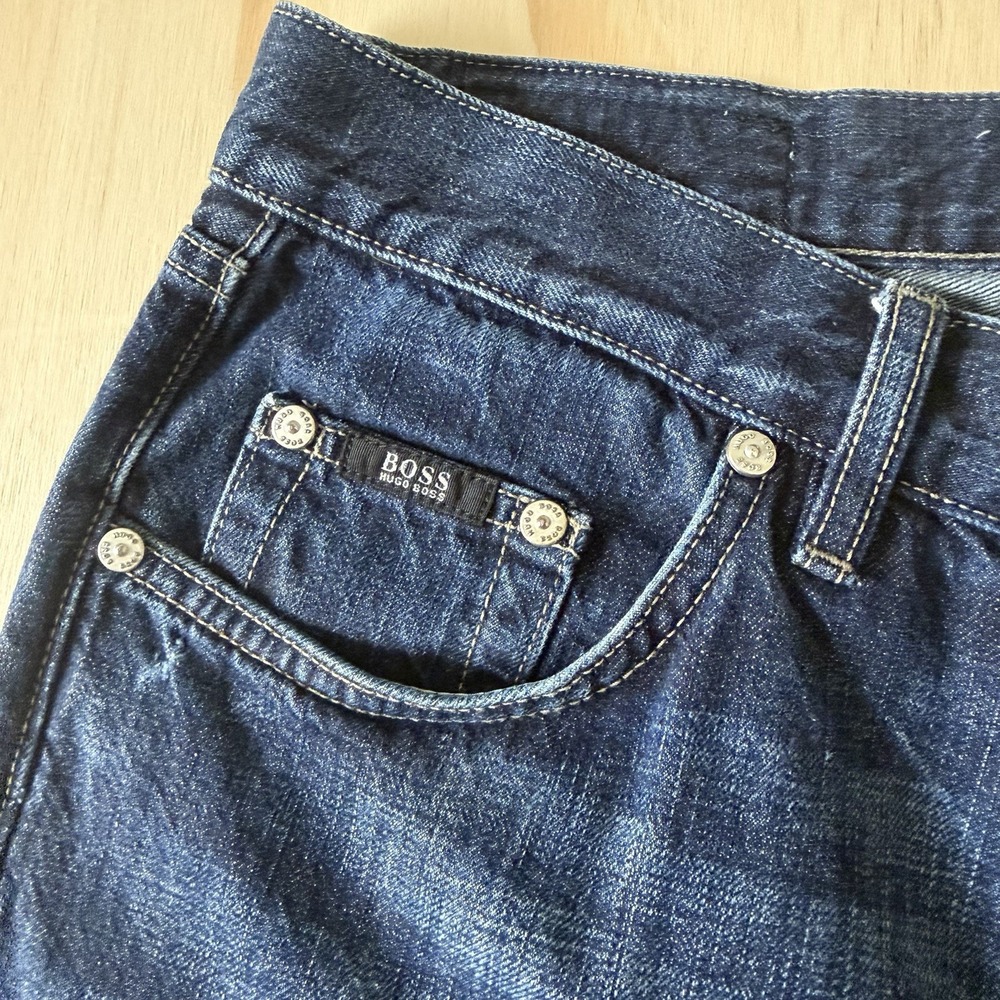 Hugo Boss Jeans Mens 34x34 Blue Jacksons Straight Leg 100% Cotton Dark Wash - Picture 3 of 8